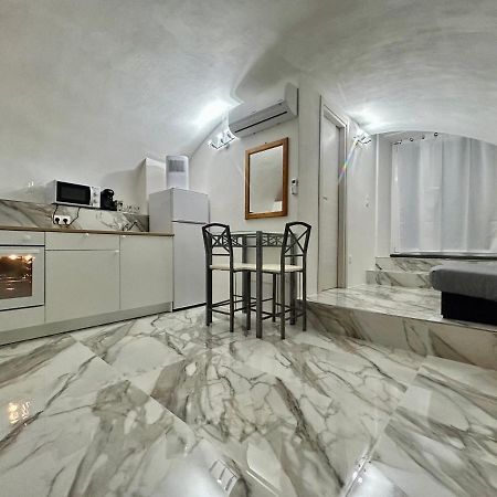 Cave House Apartment 芒通 外观 照片